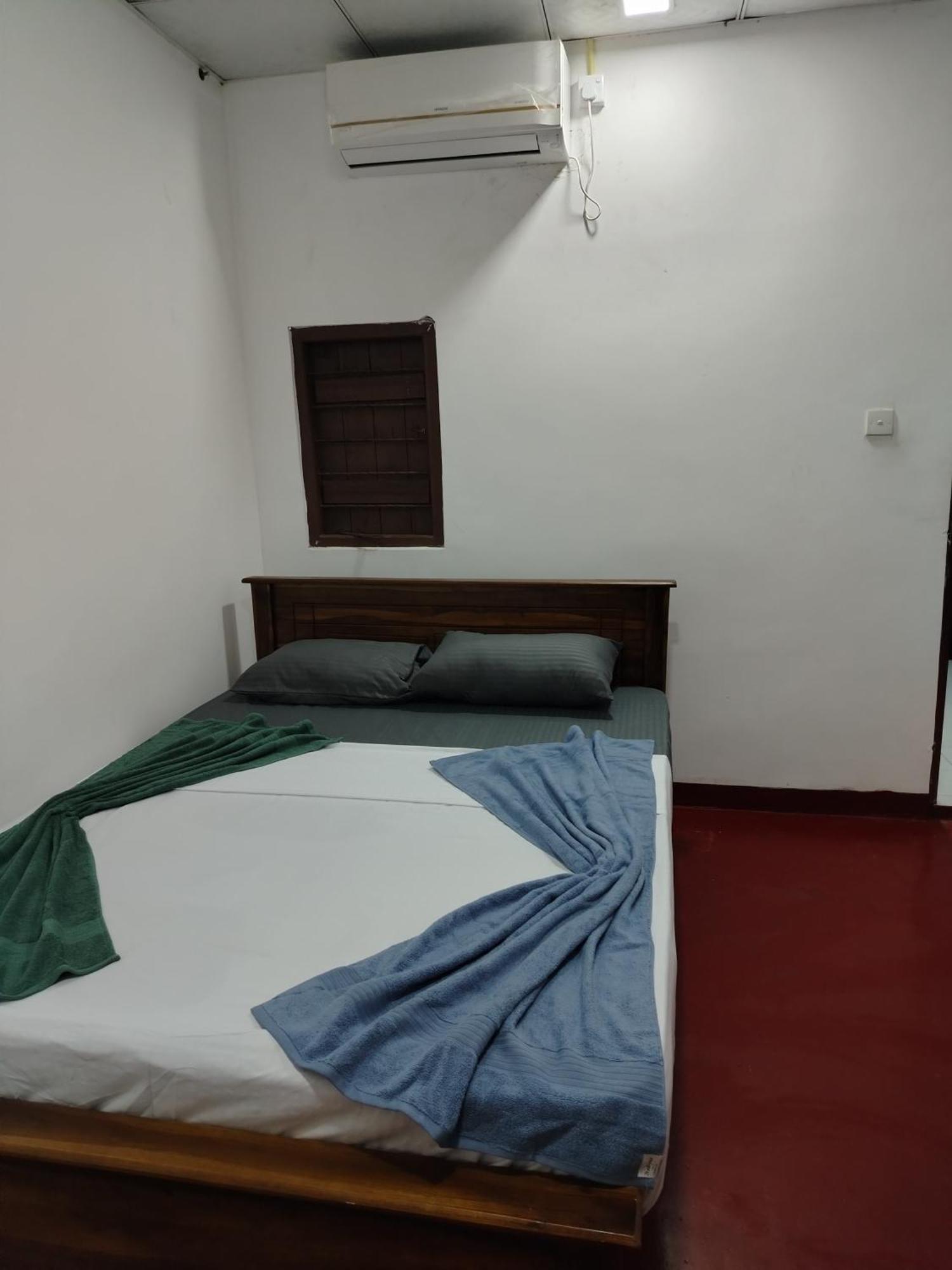 Ocean Oasis Restaurant And Rooms Trincomalee Exterior photo